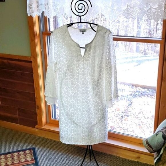 Robbie Bee Signature Sz. L White Eyelet Dress w Unique Sleeves - Picture 1 of 11